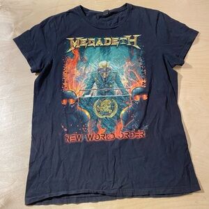 Bay Island Black Graphic T-Shirt Large (MG)